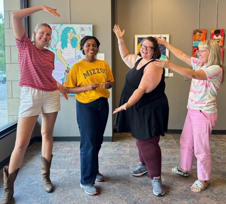 SVS student Didi Setzin interned at the Columbia Art League and is pictured with staff