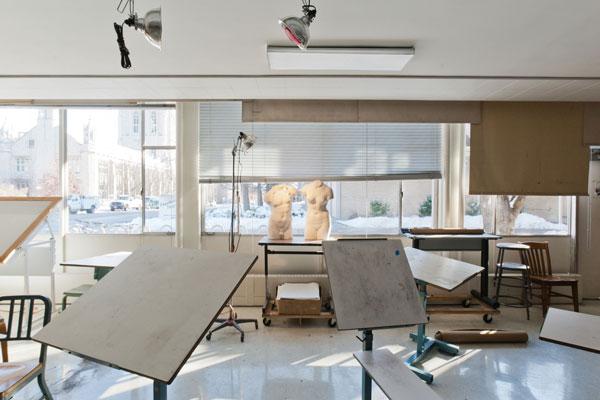 Drawing Lab with windows along the wall