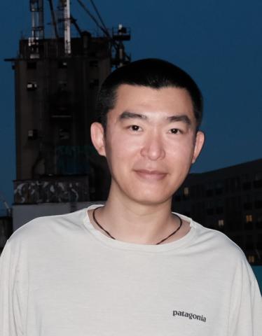 A photo of Ruiqi Zhang